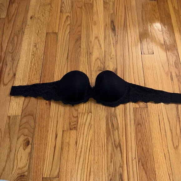 Victoria’s Secret Strapless Lacey Bra - Picture 3 of 5